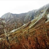 鳥取、大山、頂上をふり返る 