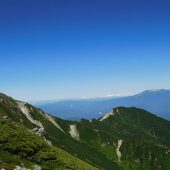 長野、木曽駒ケ岳より御岳山を望む 