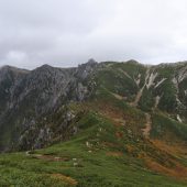 三ノ沢岳への登山道から駒ケ岳を望む 