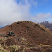 三股山南峰から大船山を望む 