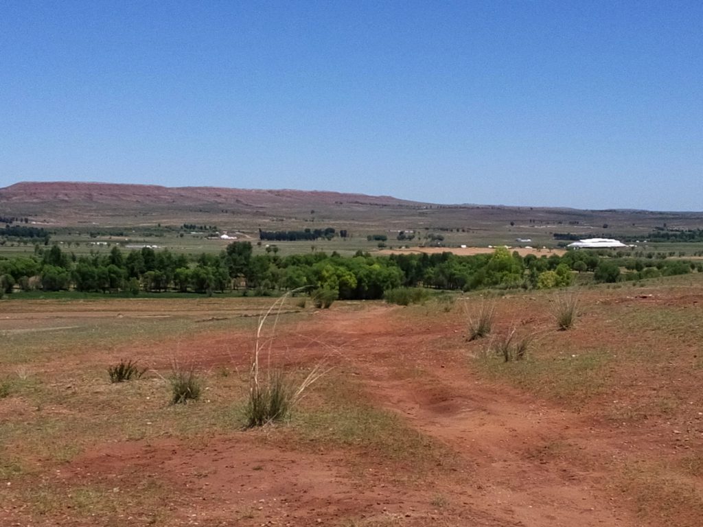 内蒙古自治区・輝謄錫勒草原、庫布齊砂漠の写真　月と太陽のドラマ3-1