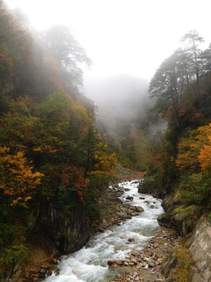 四川省・紅石公園／紅石公園から康定へ／折多山 貢嗄（コンガ）山／天路十八号と理塘／海子山の写真　亜丁への道-10