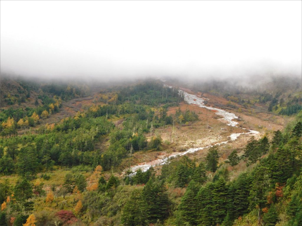 四川省・紅石公園／紅石公園から康定へ／折多山 貢嗄（コンガ）山／天路十八号と理塘／海子山の写真　亜丁への道-3