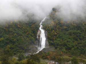 四川省・紅石公園／紅石公園から康定へ／折多山 貢嗄（コンガ）山／天路十八号と理塘／海子山の写真　亜丁への道-8