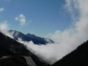四川省・紅石公園／紅石公園から康定へ／折多山 貢嗄（コンガ）山／天路十八号と理塘／海子山の写真　亜丁への道-9