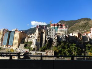 四川省・紅石公園 紅石公園から康定へ 折多山 貢嗄（コンガ）山 天路十八号と理塘 海子山の写真　亜丁への道4-10