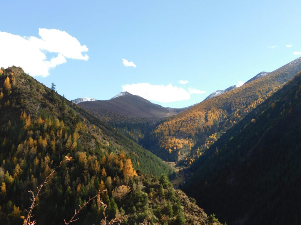 四川省・紅石公園 紅石公園から康定へ 折多山 貢嗄（コンガ）山 天路十八号と理塘 海子山の写真　亜丁への道4-4