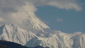 四川省・紅石公園 紅石公園から康定へ 折多山 貢嗄（コンガ）山 天路十八号と理塘 海子山の写真　亜丁への道4-7