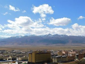 四川省・紅石公園 紅石公園から康定へ 折多山 貢嗄（コンガ）山 天路十八号と理塘 海子山の写真　亜丁への道5-10