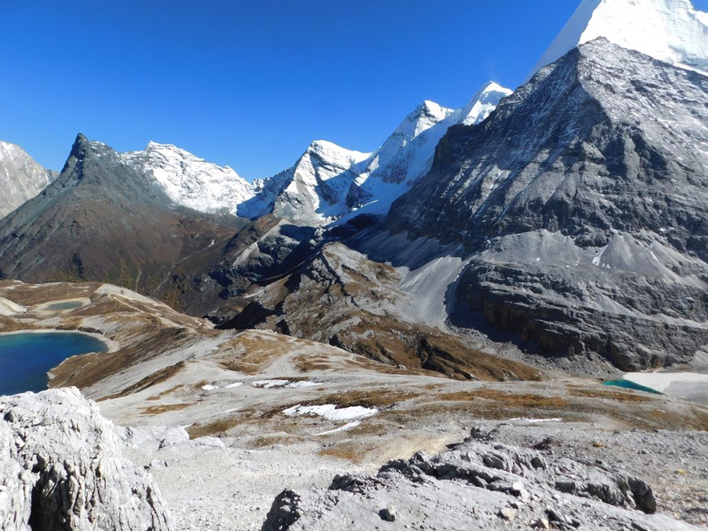 四川省・牛奶海と五色海への道 牛奶海 五色海の写真　感涙のブルー3-5