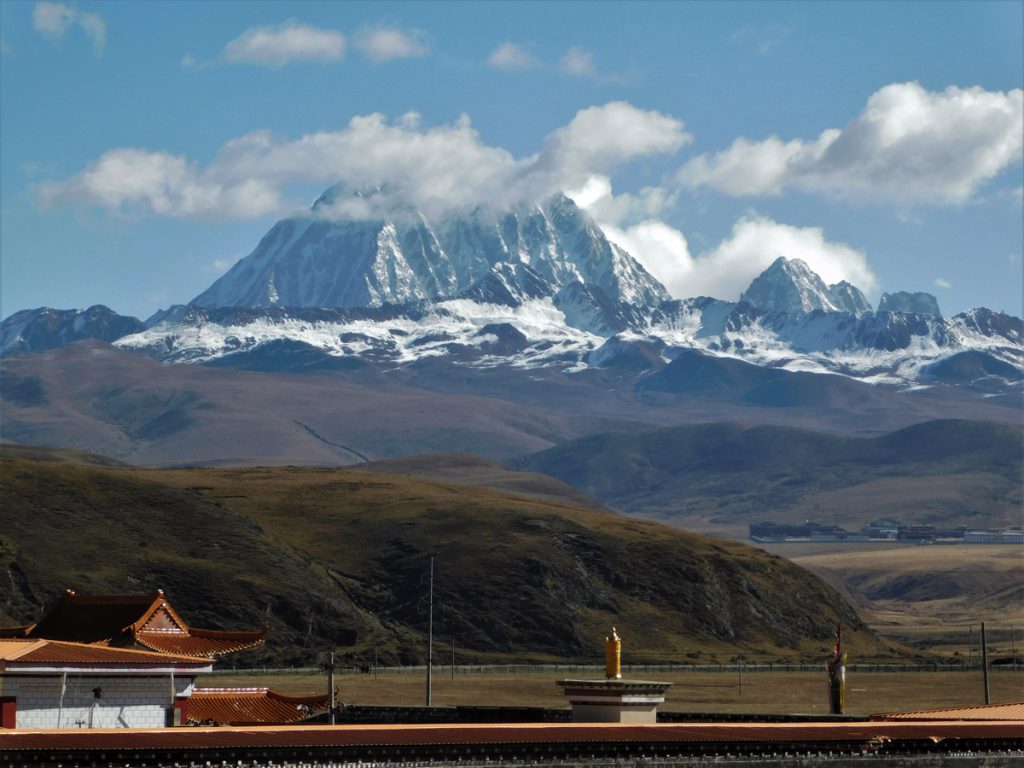 四川省・新都橋の霜の朝 塔公寺 塔公草原の写真　祈りの道を行く3-4