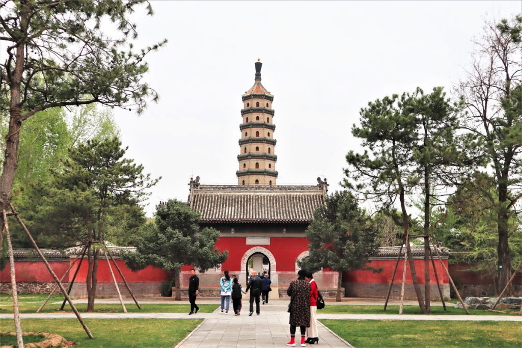 北京、河北省・北京から河北路を内モンゴルへ 奇岩の回廊（承徳近郊） 避暑山庄 普陀宗乗之廟 普楽寺夕景の写真　清朝四大皇帝、康熙帝ゆかりの地を訪ねて3-3