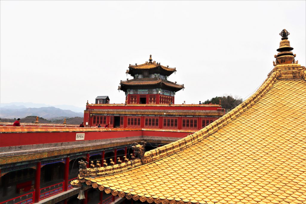 北京、河北省・北京から河北路を内モンゴルへ 奇岩の回廊（承徳近郊） 避暑山庄 普陀宗乗之廟 普楽寺夕景の写真　清朝四大皇帝、康熙帝ゆかりの地を訪ねて4-1