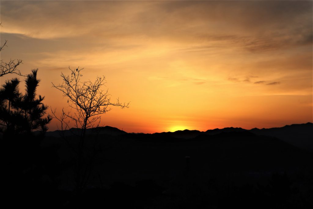 北京、河北省・北京から河北路を内モンゴルへ 奇岩の回廊（承徳近郊） 避暑山庄 普陀宗乗之廟 普楽寺夕景の写真　清朝四大皇帝、康熙帝ゆかりの地を訪ねて5-2