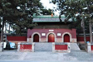 北京、河北省・北京から河北路を内モンゴルへ 奇岩の回廊（承徳近郊） 避暑山庄 普陀宗乗之廟 普楽寺夕景の写真　清朝四大皇帝、康熙帝ゆかりの地を訪ねて5-6