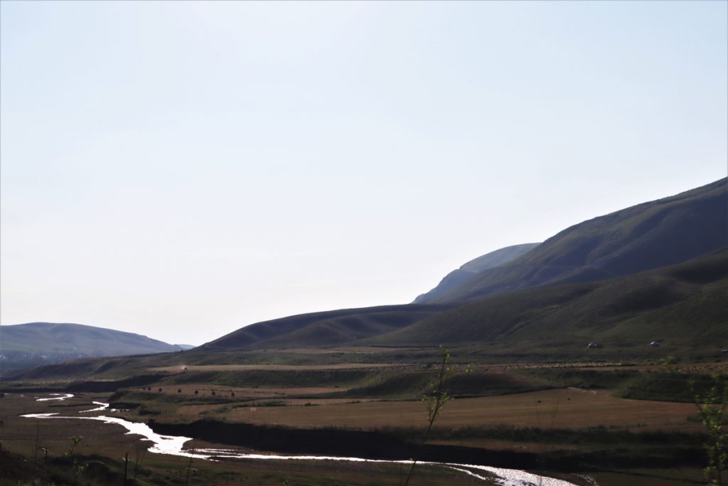 新疆ウィグル自治区・昭蘇の写真　生命が蘇る地3-4