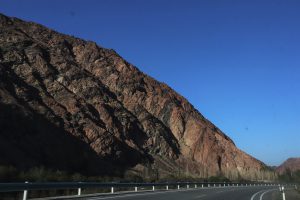 新疆ウィグル自治区・阿拉溝から托克遜への写真　浪漫の回廊から褐色の大地へ3-8