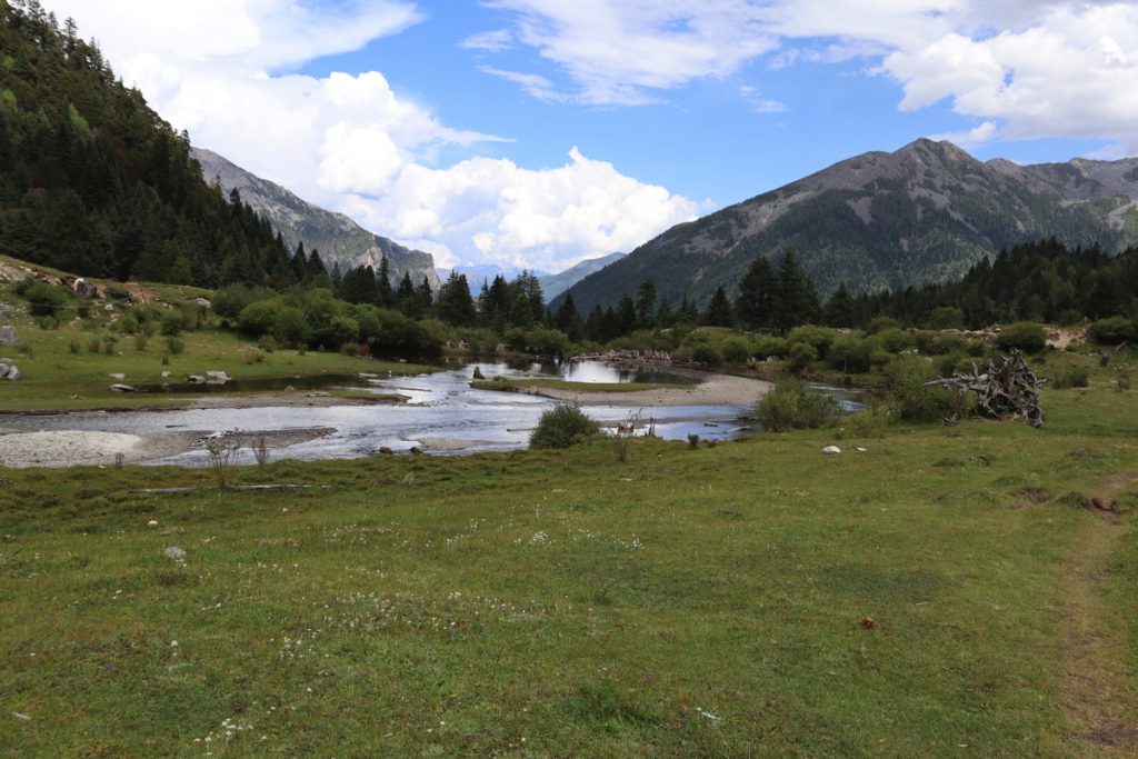 四川省・成都賽窄巷子、塔嶺村、葫芦海への登山道、葫芦海の写真　仙境の村、党嶺から葫芦海に登る4-1