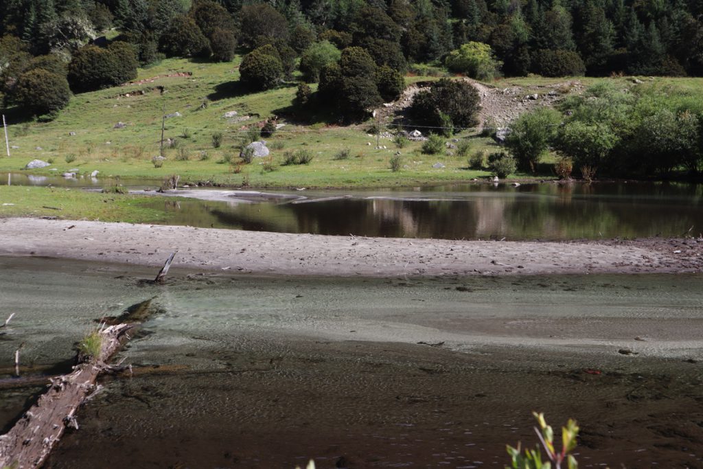 四川省・成都賽窄巷子、塔嶺村、葫芦海への登山道、葫芦海の写真　仙境の村、党嶺から葫芦海に登る4-5
