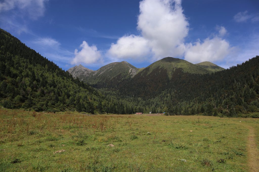 四川省・成都賽窄巷子、塔嶺村、葫芦海への登山道、葫芦海の写真　仙境の村、党嶺から葫芦海に登る5-2