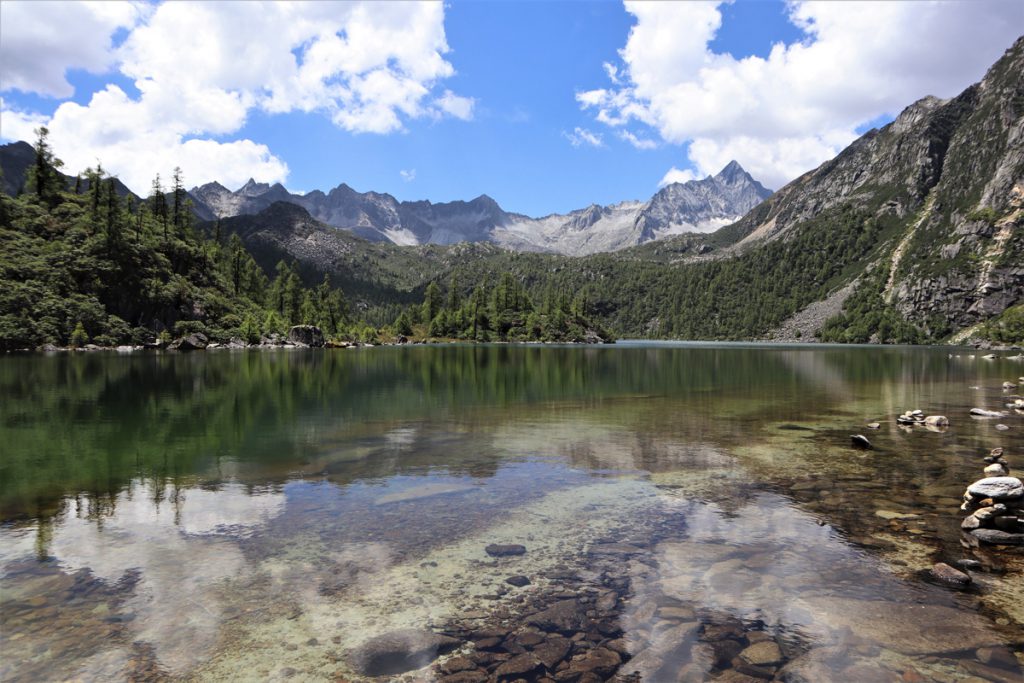 四川省・成都賽窄巷子、塔嶺村、葫芦海への登山道、葫芦海の写真　仙境の村、党嶺から葫芦海に登る7-1