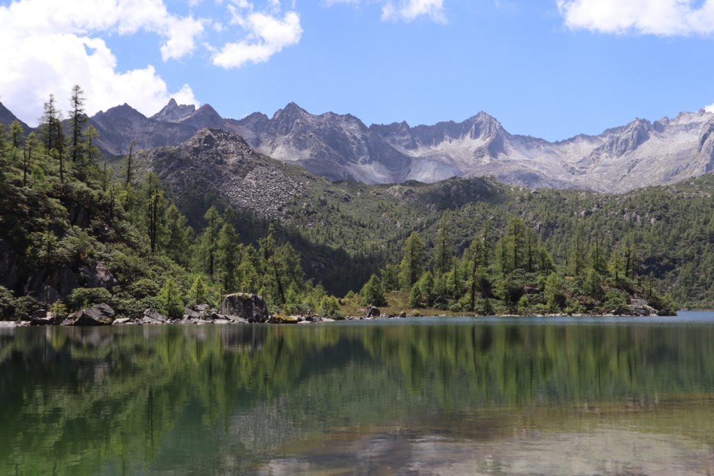 四川省・成都賽窄巷子、塔嶺村、葫芦海への登山道、葫芦海の写真　仙境の村、党嶺から葫芦海に登る7-4