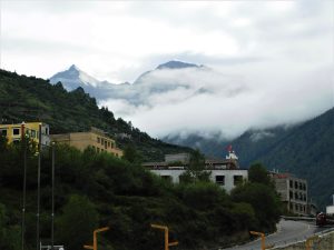四川省・長坪溝、枯樹灘、四姑娘山鎮から大本営ベースキャンプへ、大峰山頂の写真 四姑娘山、大峰を登る2-11