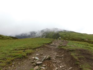 四川省・長坪溝、枯樹灘、四姑娘山鎮から大本営ベースキャンプへ、大峰山頂の写真　四姑娘山、大峰を登る4-11
