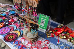 広西壮族自治区・龍脊棚田の写真　山を彩る金色の絨毯3-10