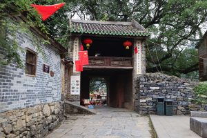 広西壮族自治区・百里水墨画廊、黄姚古鎮の写真　野焼きの煙たなびく桃源郷と嶺南建築古鎮2-6