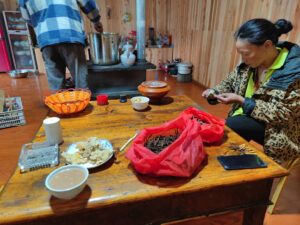 雲南省・雨崩、冰湖、神瀑、神湖の写真　神の村トレッキング3-11