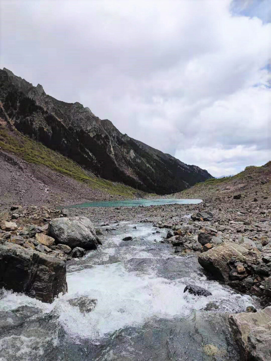 雲南省・雨崩、冰湖、神瀑、神湖の写真　神の村トレッキング3-5