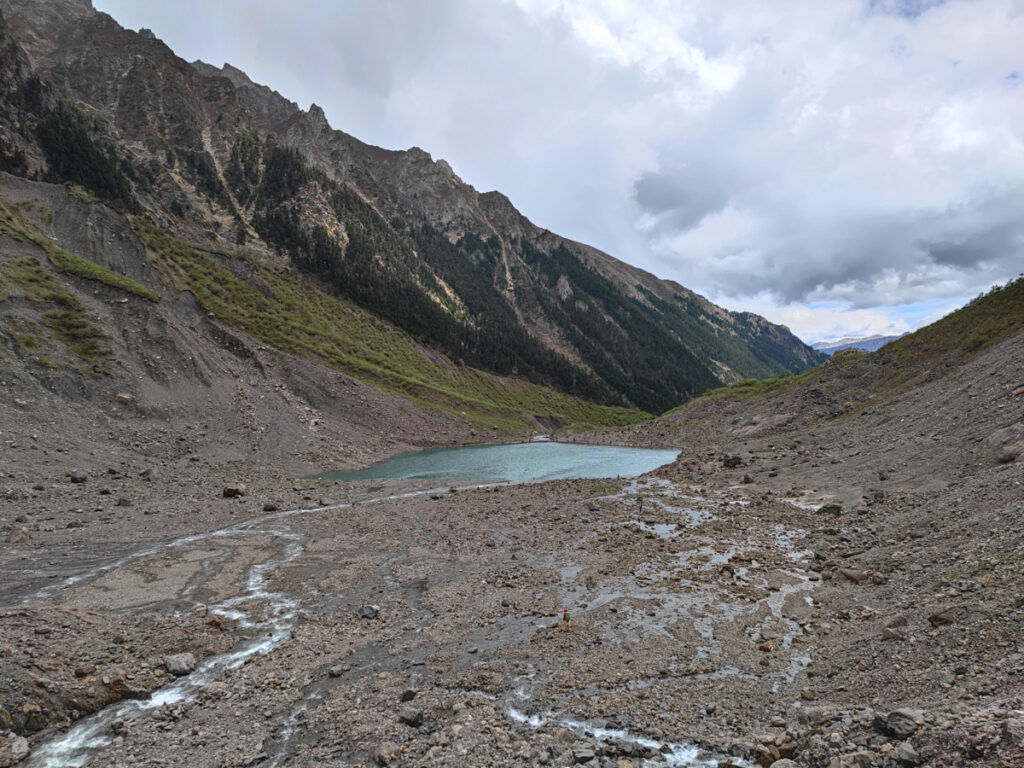 雲南省・雨崩、冰湖、神瀑、神湖の写真　神の村トレッキング4-3