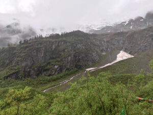 雲南省・雨崩、冰湖、神瀑、神湖の写真　神の村トレッキング4-6