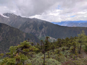雲南省・雨崩、冰湖、神瀑、神湖の写真　神の村トレッキング7-11