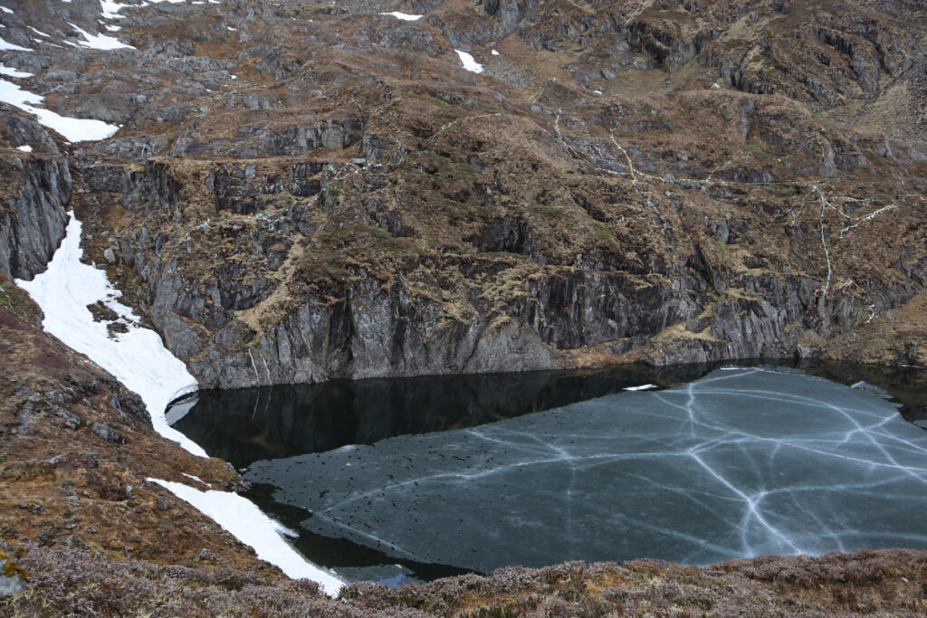 雲南省・雨崩、冰湖、神瀑、神湖の写真　神の村トレッキング7-5