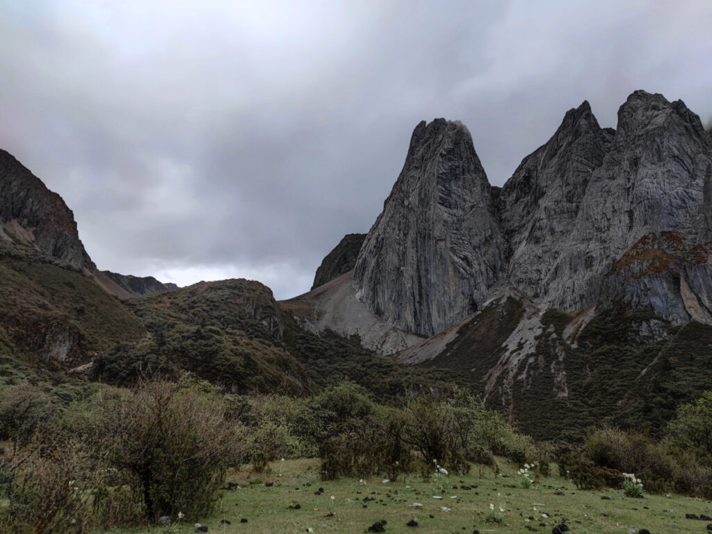 雲南省・阿布吉措の写真　シャンバラを歩く-1