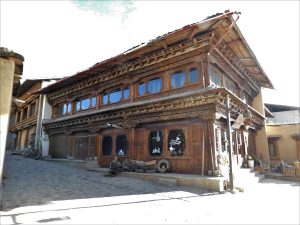 雲南省・香格里拉（シャングリラ）の写真　心中の日月2-9