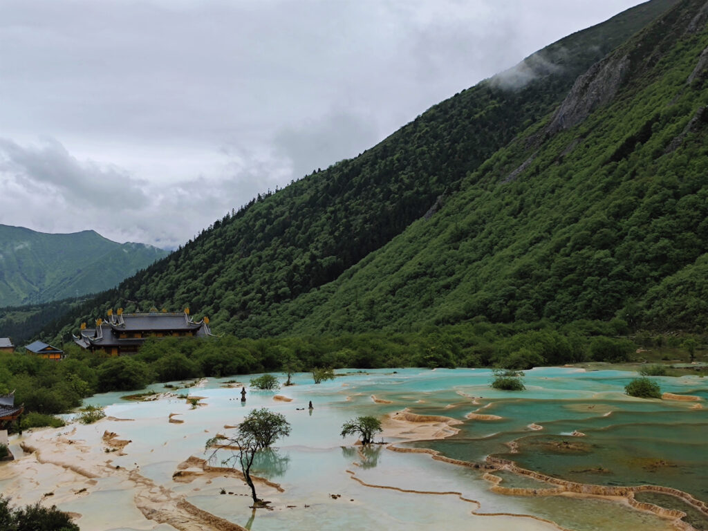 四川省・黄龍溝の写真　仙境の翡翠池2-2