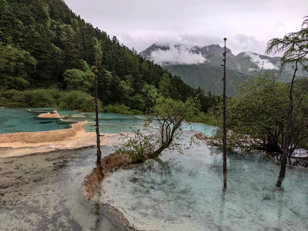 四川省・黄龍溝の写真　仙境の翡翠池3-1