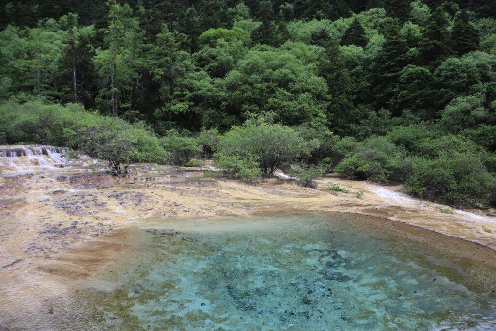 四川省・黄龍溝の写真　仙境の翡翠池3-2