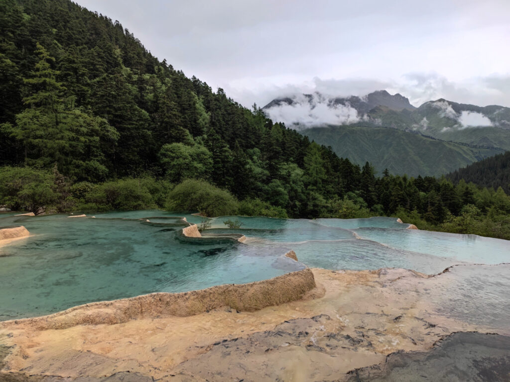 四川省・黄龍溝の写真　仙境の翡翠池3-4