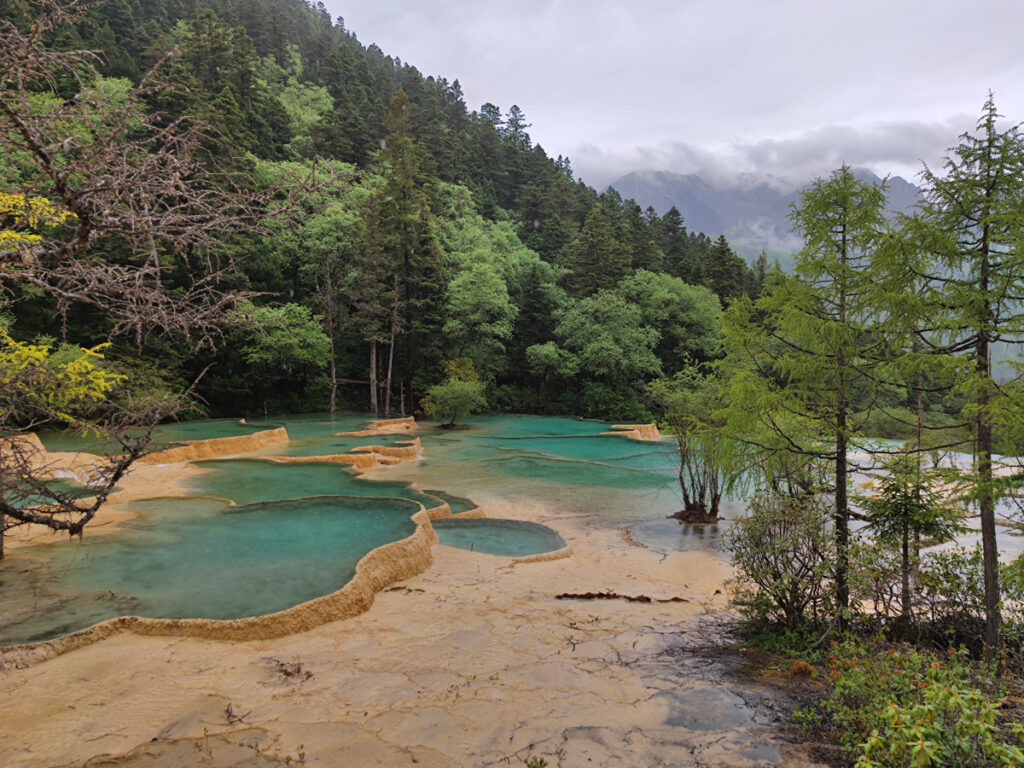四川省・黄龍溝の写真　仙境の翡翠池4-1
