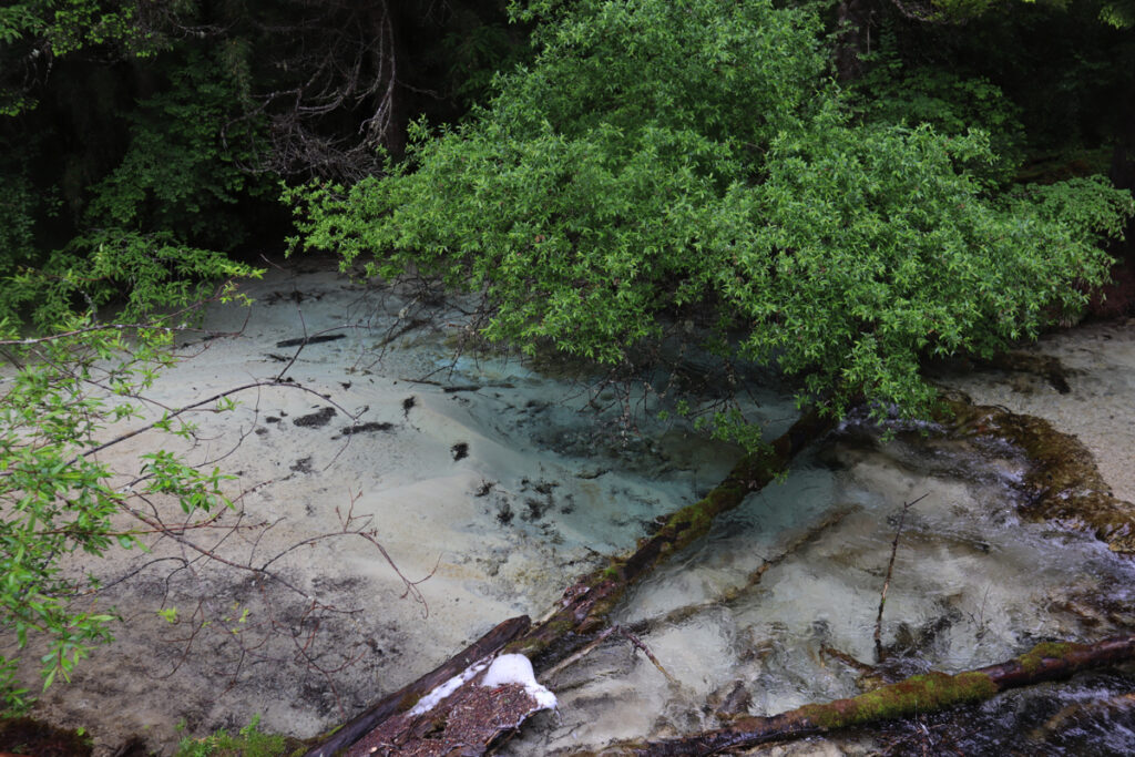 四川省・黄龍溝の写真　仙境の翡翠池4-5