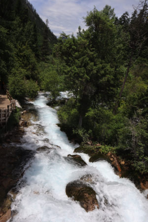 四川省・九寨溝の写真 チベットの愛に育まれた世界自然遺産3-8