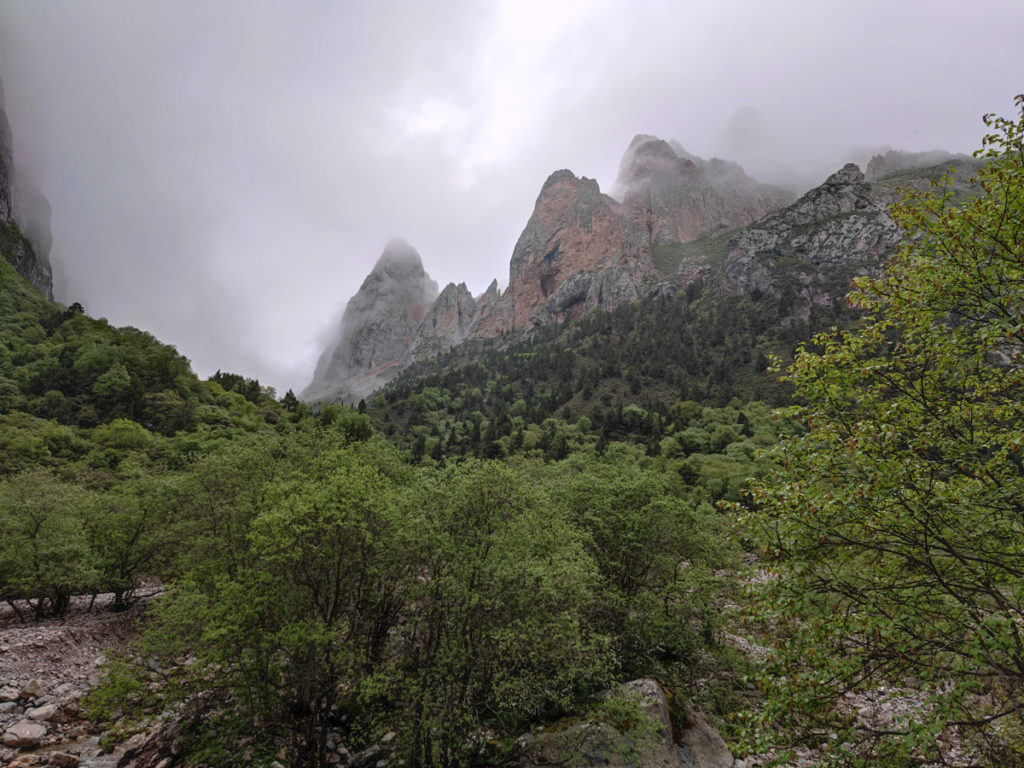 甘粛省・扎ガ那（ツァガナ）の写真　神仙が住む天上のツァガナ2-2