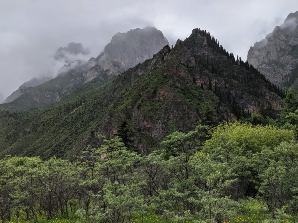 甘粛省・扎ガ那（ツァガナ）の写真　神仙が住む天上のツァガナ2-5
