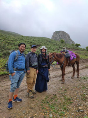 甘粛省・扎ガ那（ツァガナ）の写真　神仙が住む天上のツァガナ5-6