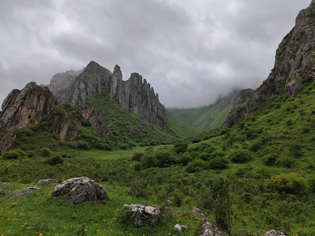 甘粛省・郎木寺の写真 チベット族と回族が平和共存する聖なる地2-1