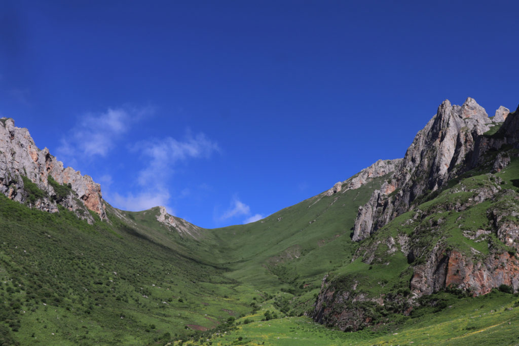 甘粛省・国道345号と黄河の写真　母なる黄河を渡り国道345号を行く3-1